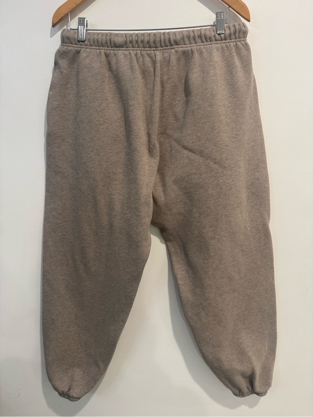 Fear of God Essentials Jogger Sweatpants size medium - Picture 2 of 10